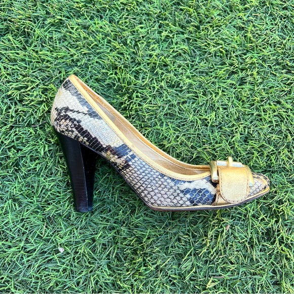 ❣️SALE❣MK Michael Kors Women’s Snake Skin Leather Heels Shoes - Picture 4 of 8